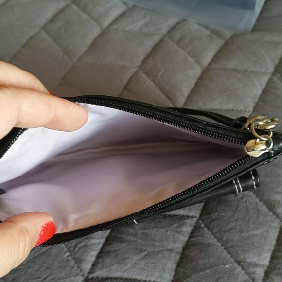 Coach wristlet - Picture 3 of 7